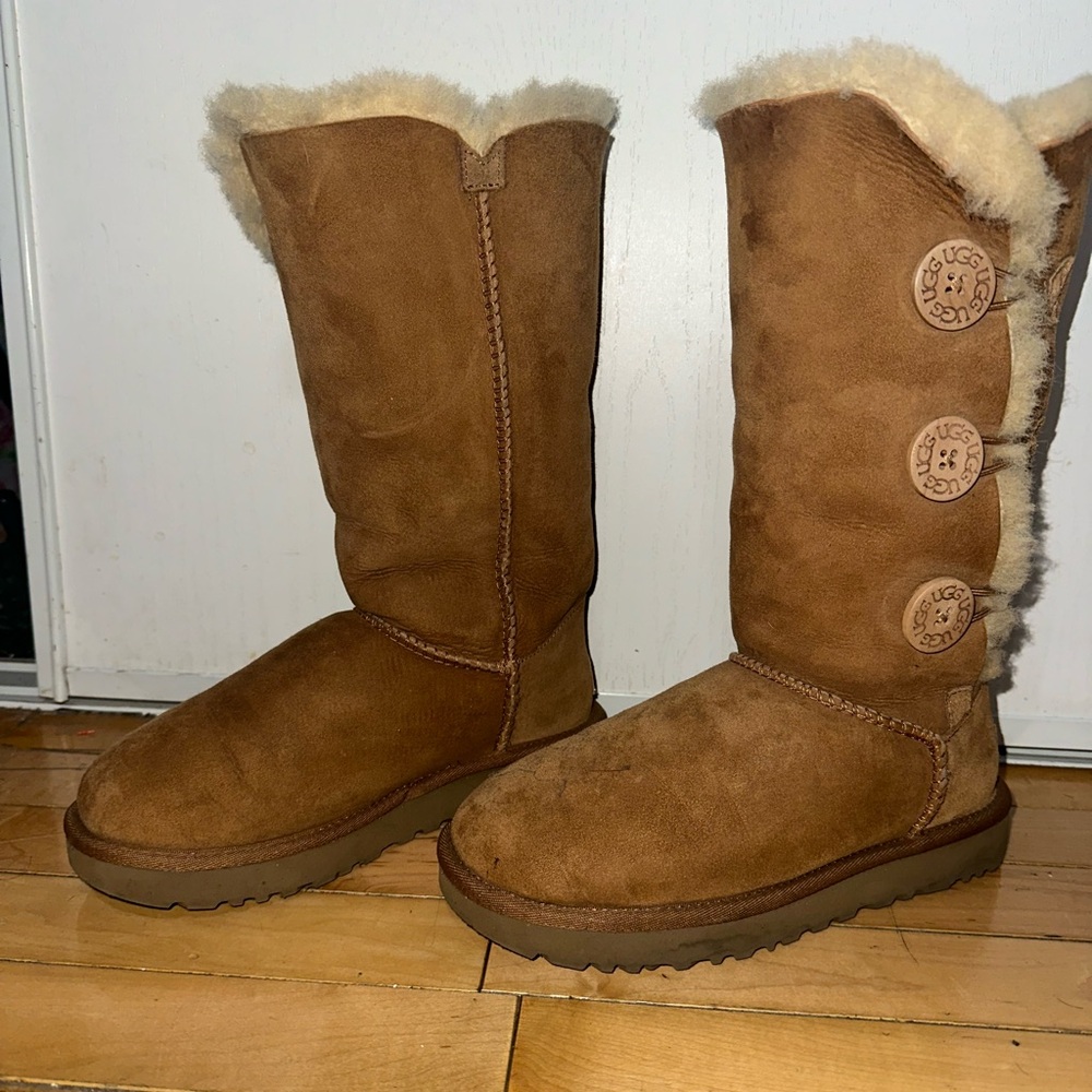 UGG boots size 6